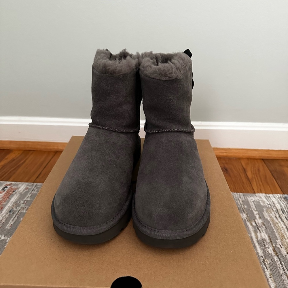 UGG Gray Mini Continuity Bow Women Sz 6 - Picture 2 of 14